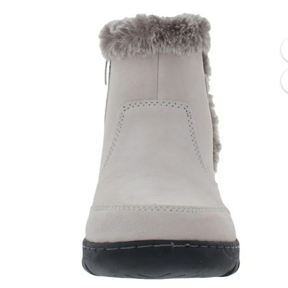 Khombu Women Boots, Size 8 Color Cream - Picture 9 of 10